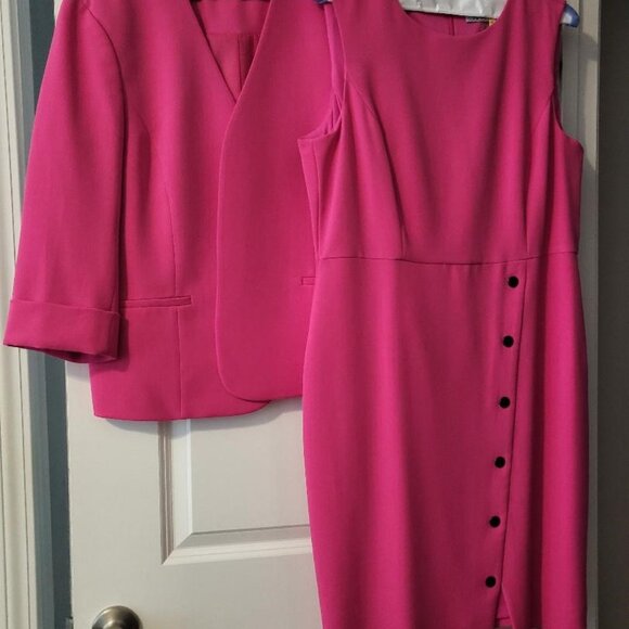 Kasper Snapped Detailed Stretch Crepe Sheath Dress - Picture 2 of 4